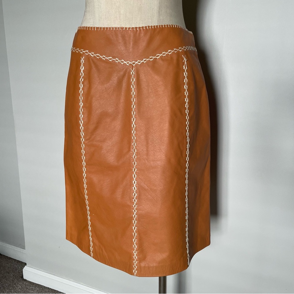 Gap khakis leather skirt with stitching detail size 6